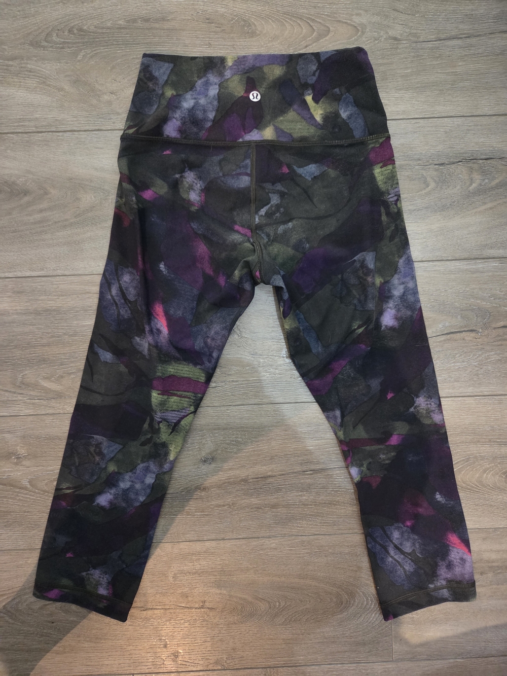 Lululemon Wunder Under Crop Hi-Rise - Size 6